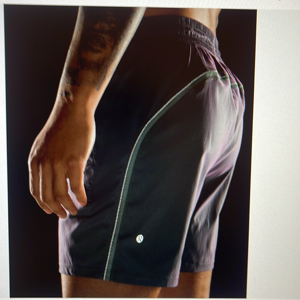 Lululemon - Picture 5 of 5